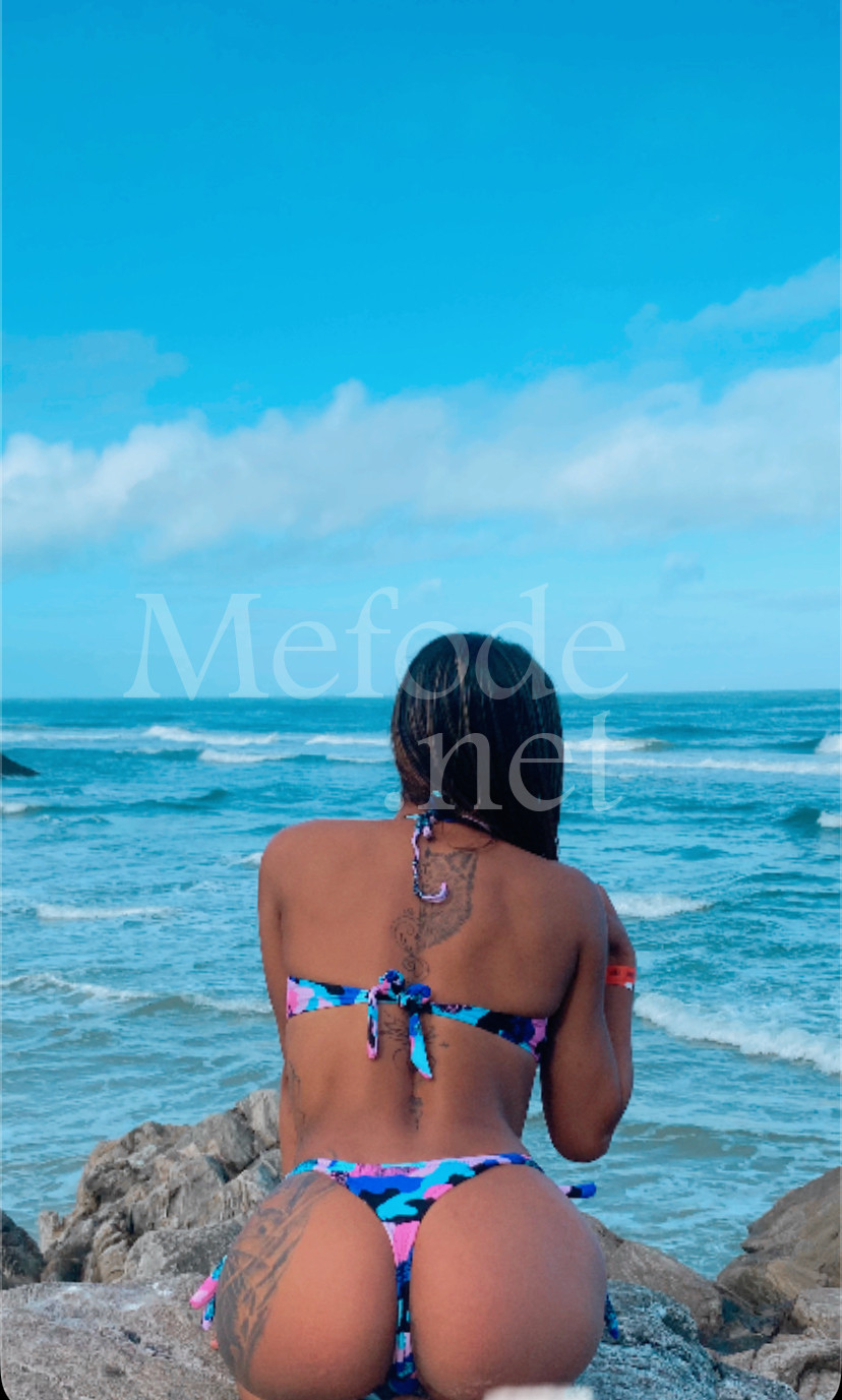 acompanhante-Curitiba-Agua Verde-Oral Sem Camisinha-Esther
