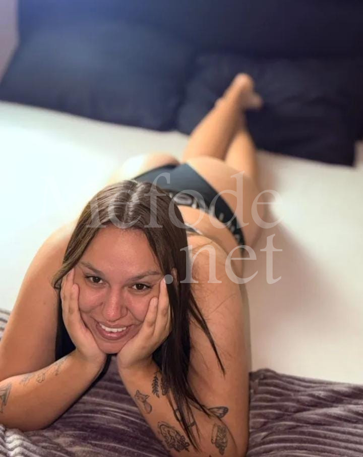 acompanhante-Curitiba-Tatuquara-Beijo Grego-Lidiane