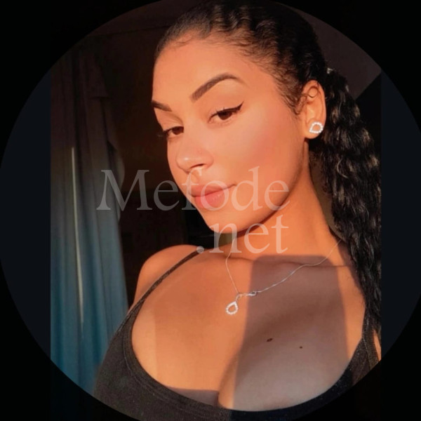acompanhante-Curitiba-Pinhais-Sexo Vaginal -Sabrina Oliver 
