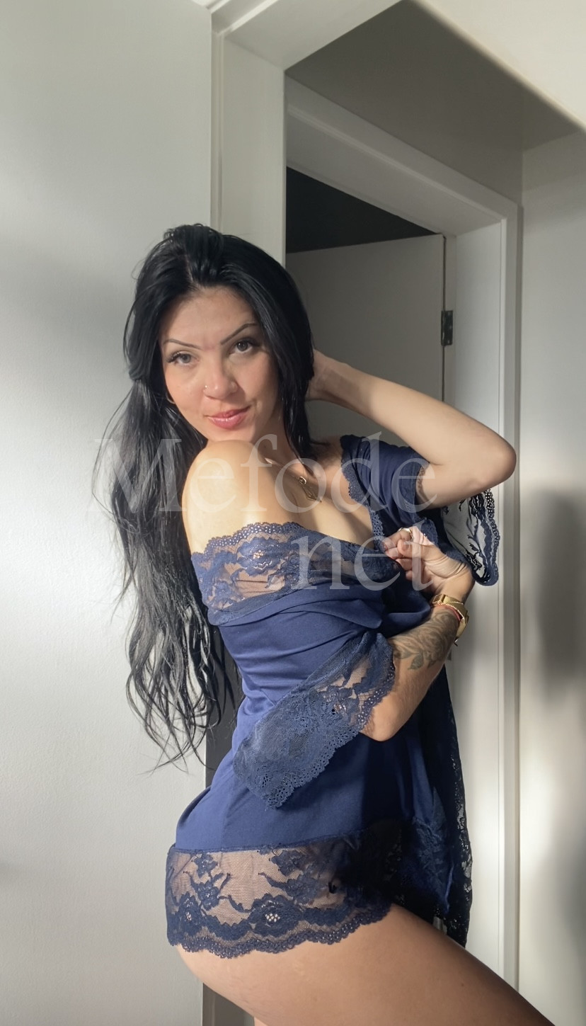 acompanhante-Curitiba-Santa Quiteria-Beijo Grego-Marie