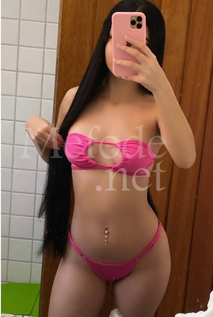 acompanhante-Curitiba-Portao-Oral Sem Camisinha-Mirella