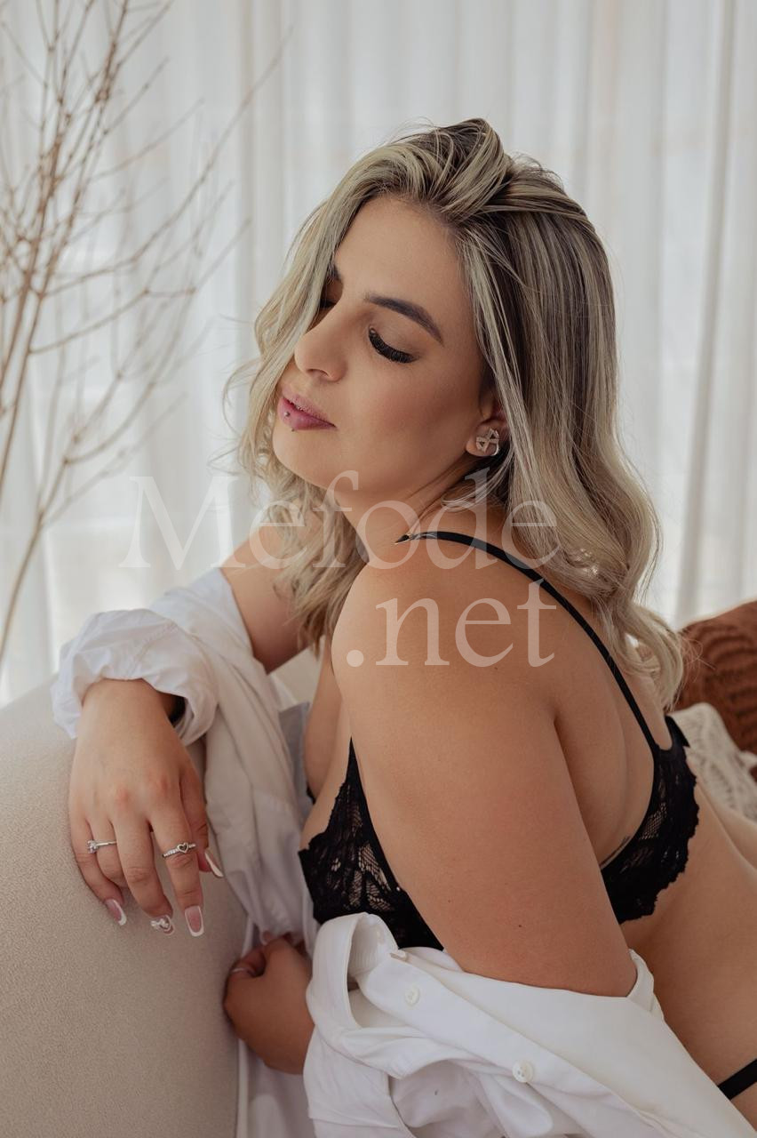 acompanhante-Curitiba-Colombo-Anal-Eloa